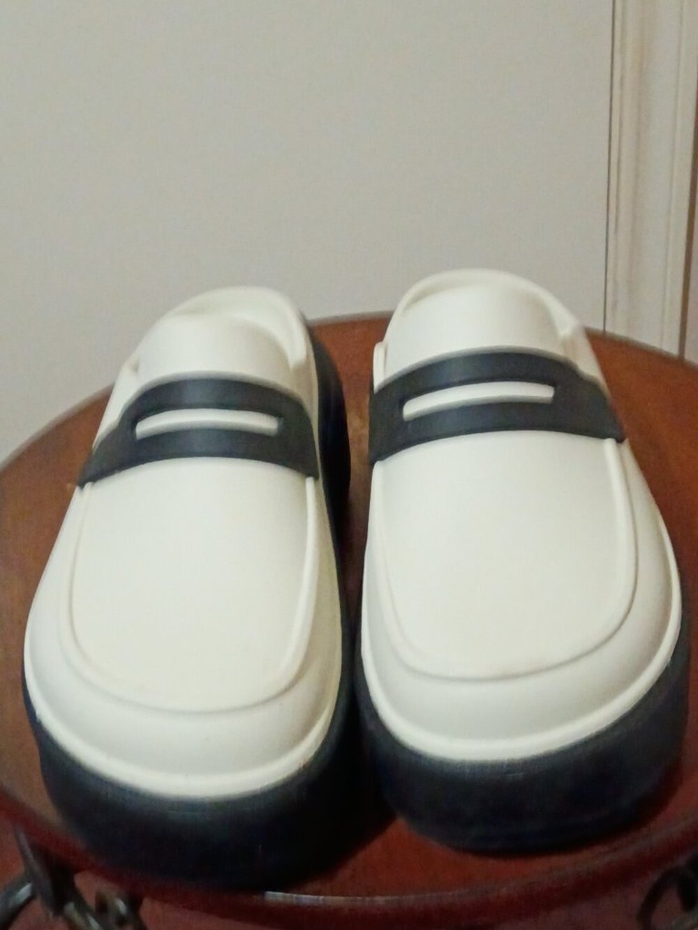 Crocs Stomp Loafer Platform Clogs White Black Women's Size 7 Women's 2099371HR - Picture 6 of 13